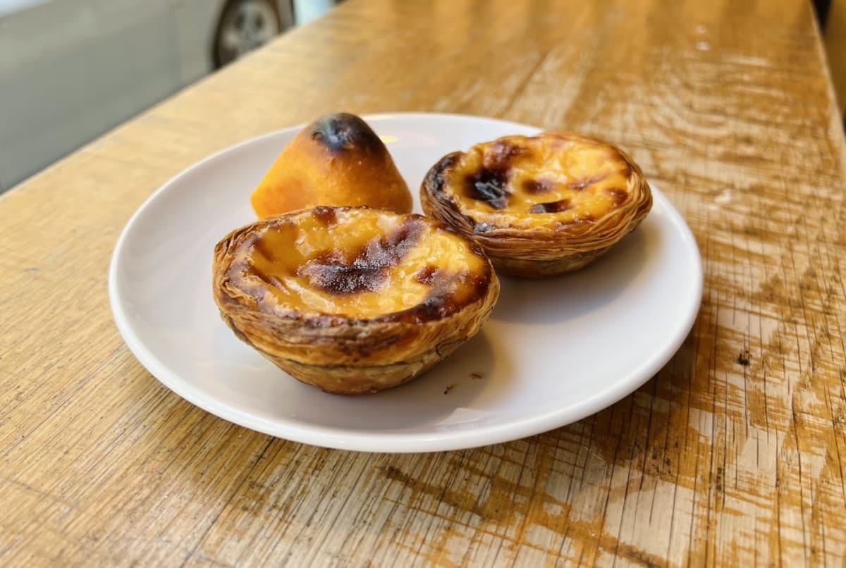 Private tour: Pastelaria Alcôa with local guide - Image 1