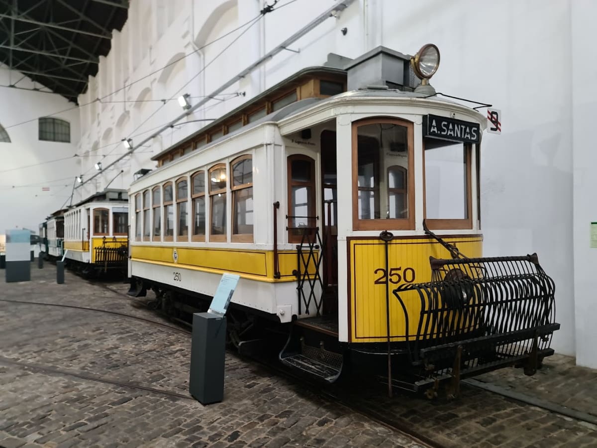 Private tour: Porto Tram Museum with local guide - Image 1