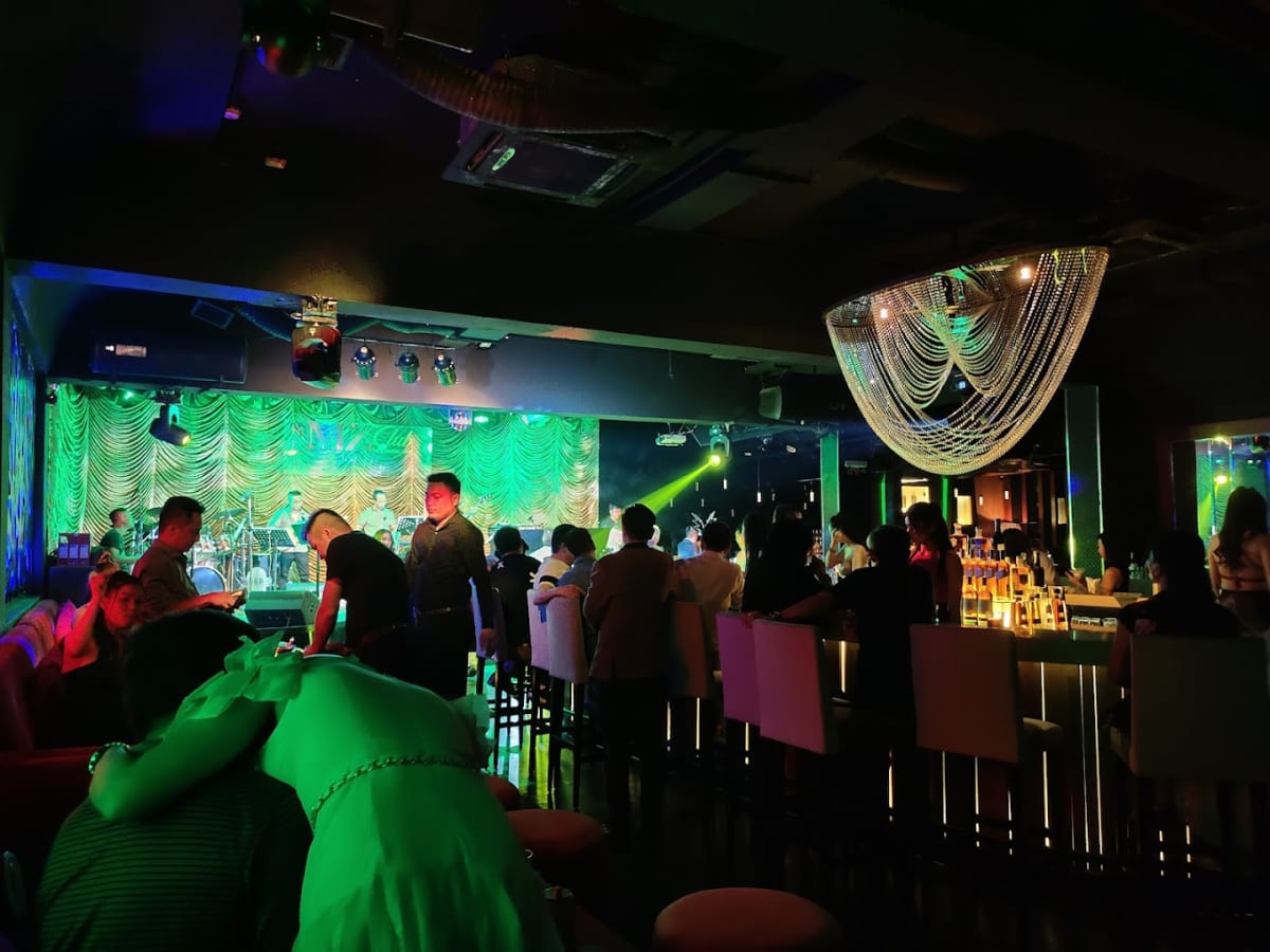 Private tour: MZ Club with local guide - Image 1