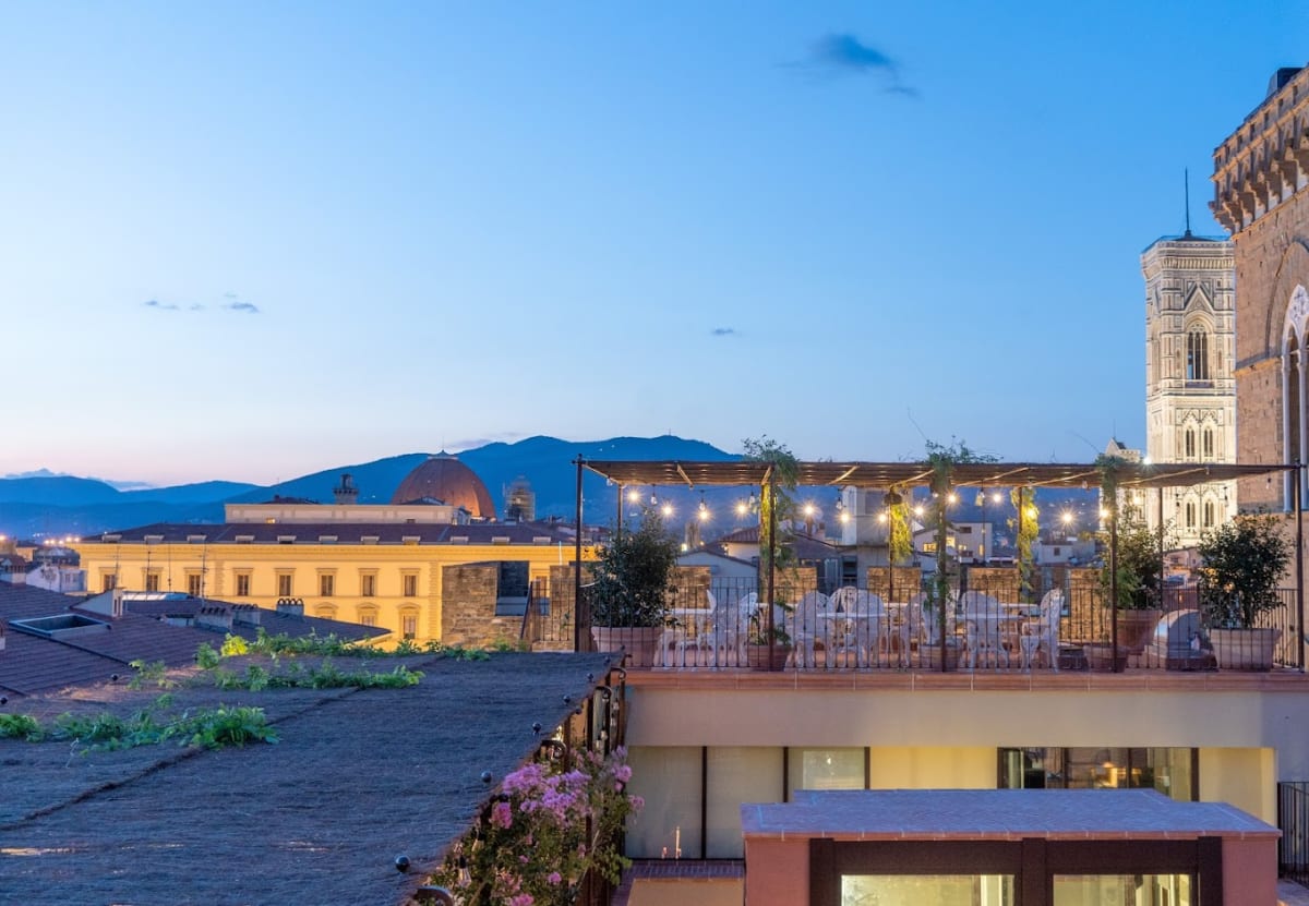 Private tour: Angel Roofbar & Dining with local guide - Image 1