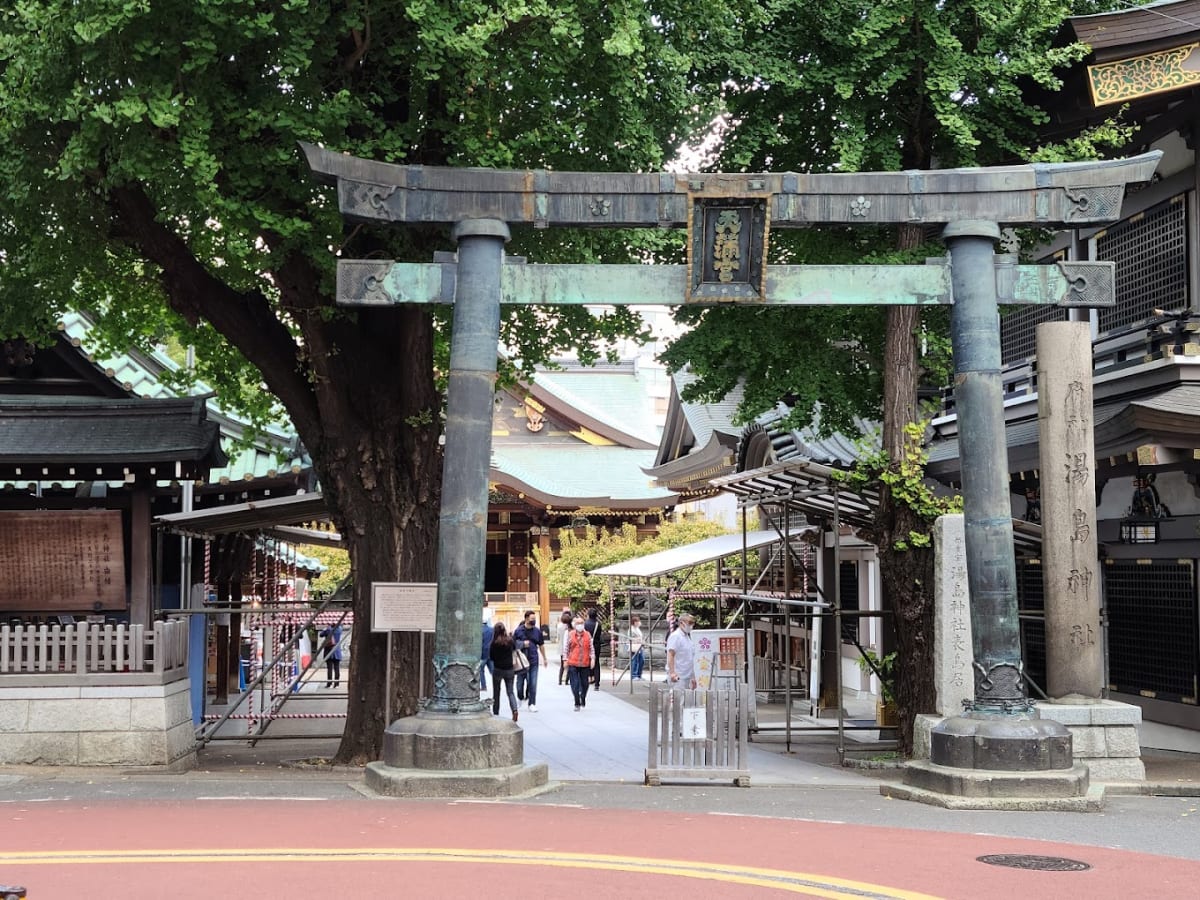 Private tour: Yushima Tenjin Shrine with local guide - Image 1
