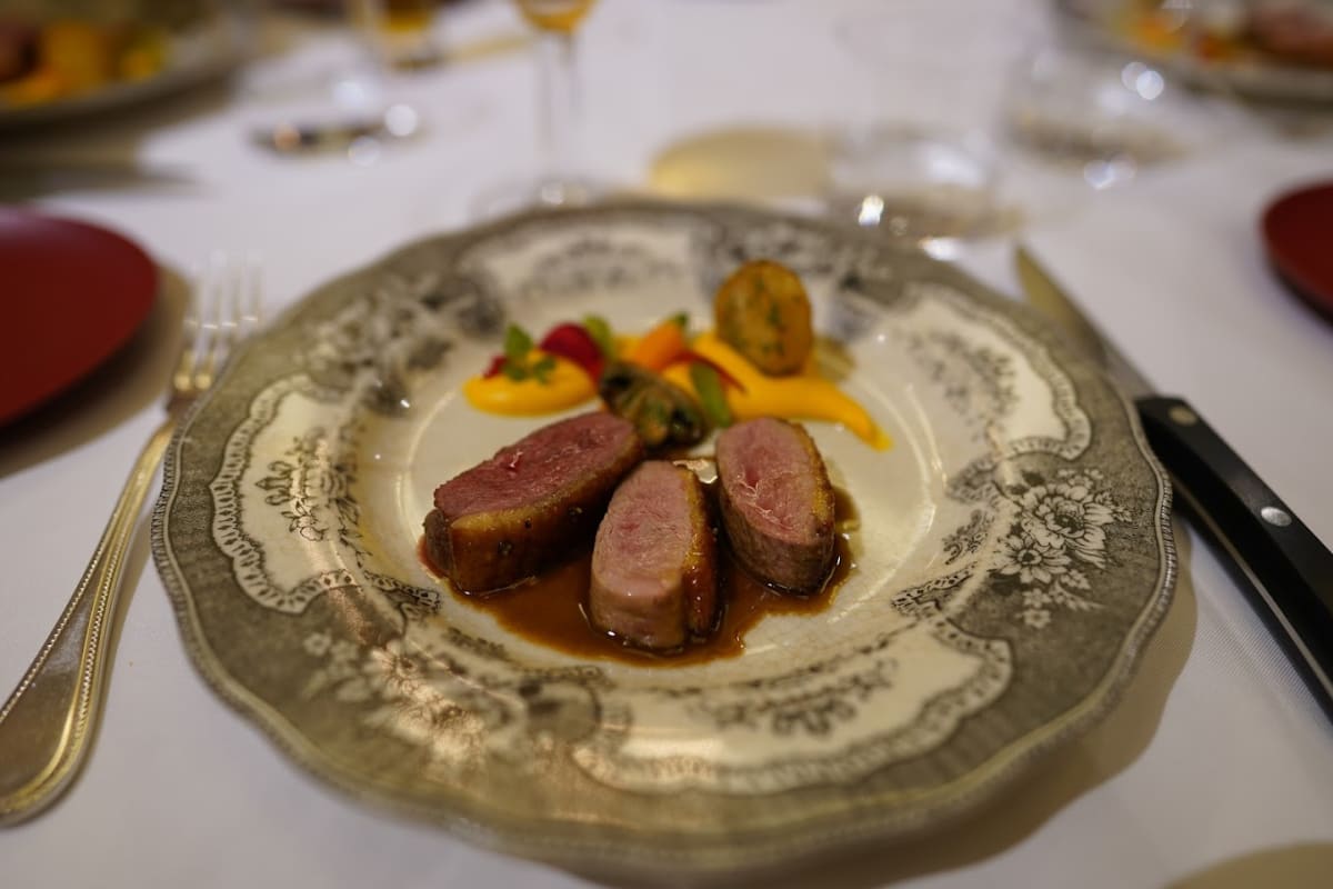 Private tour: La Villa French Restaurant with local guide - Image 1