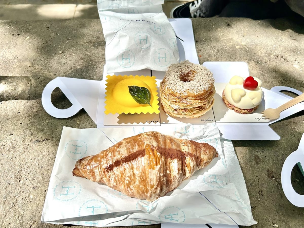 Private tour: Pastelería Hofmann with local guide - Image 1