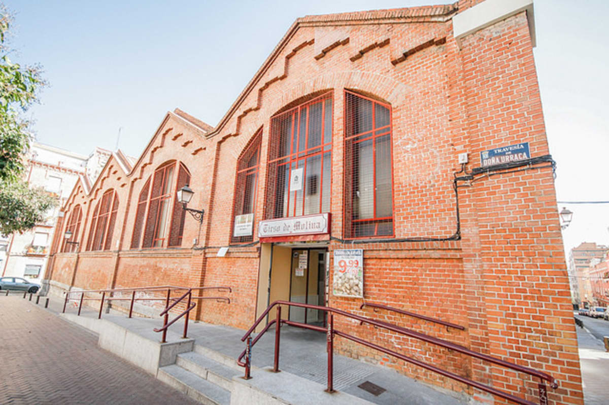 Private tour: Mercado de Tirso de Molina with local guide - Image 1