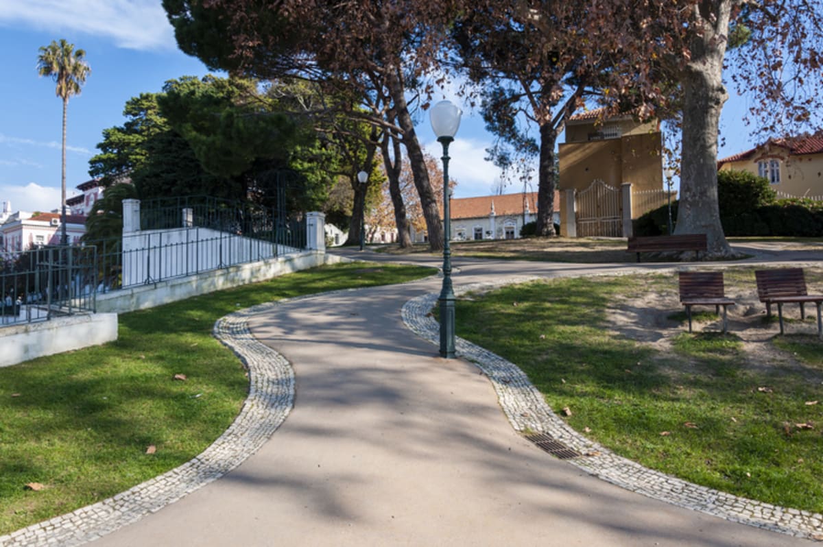 Private tour: Jardim do Torel with local guide - Image 1
