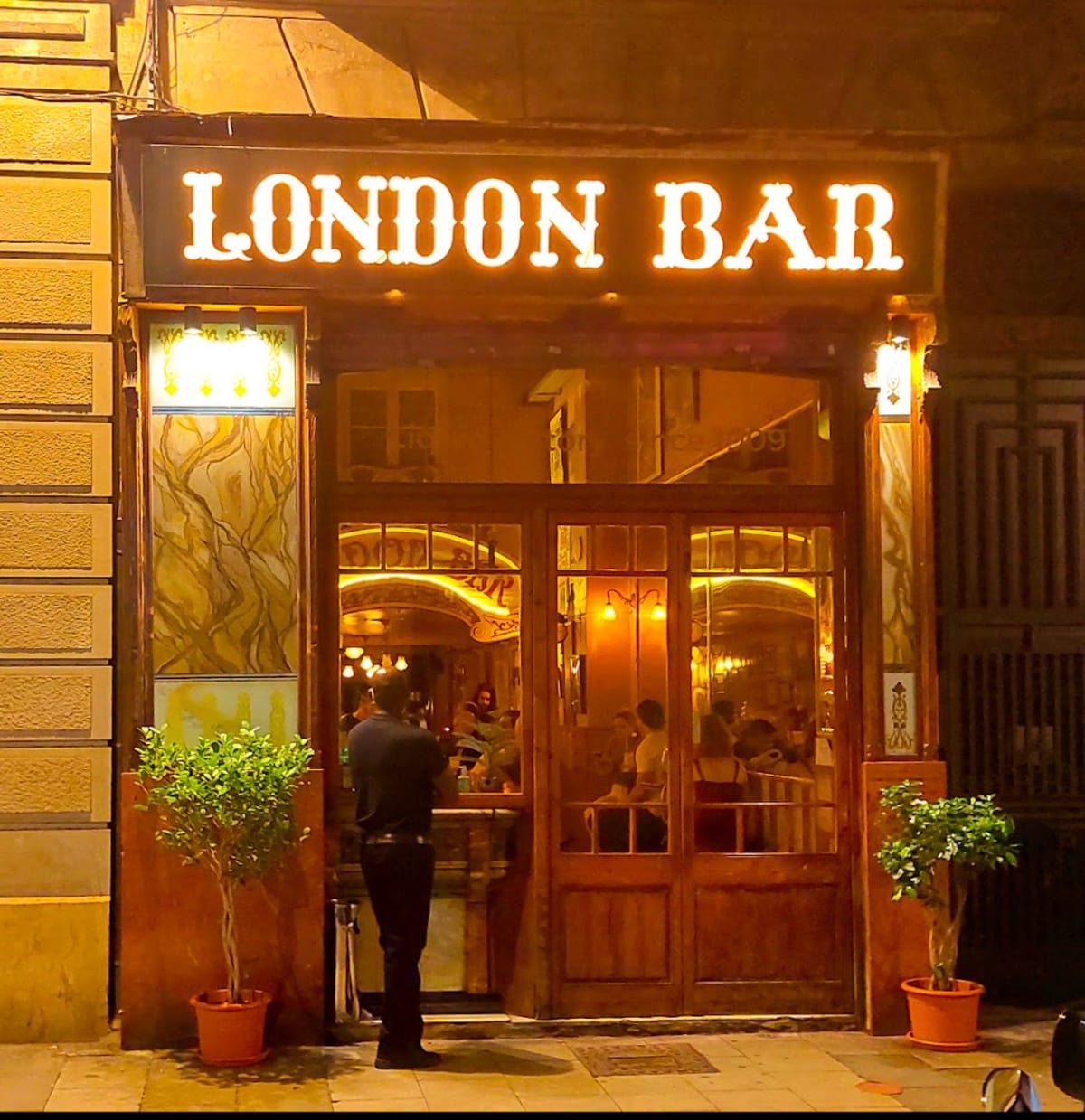 London Bar