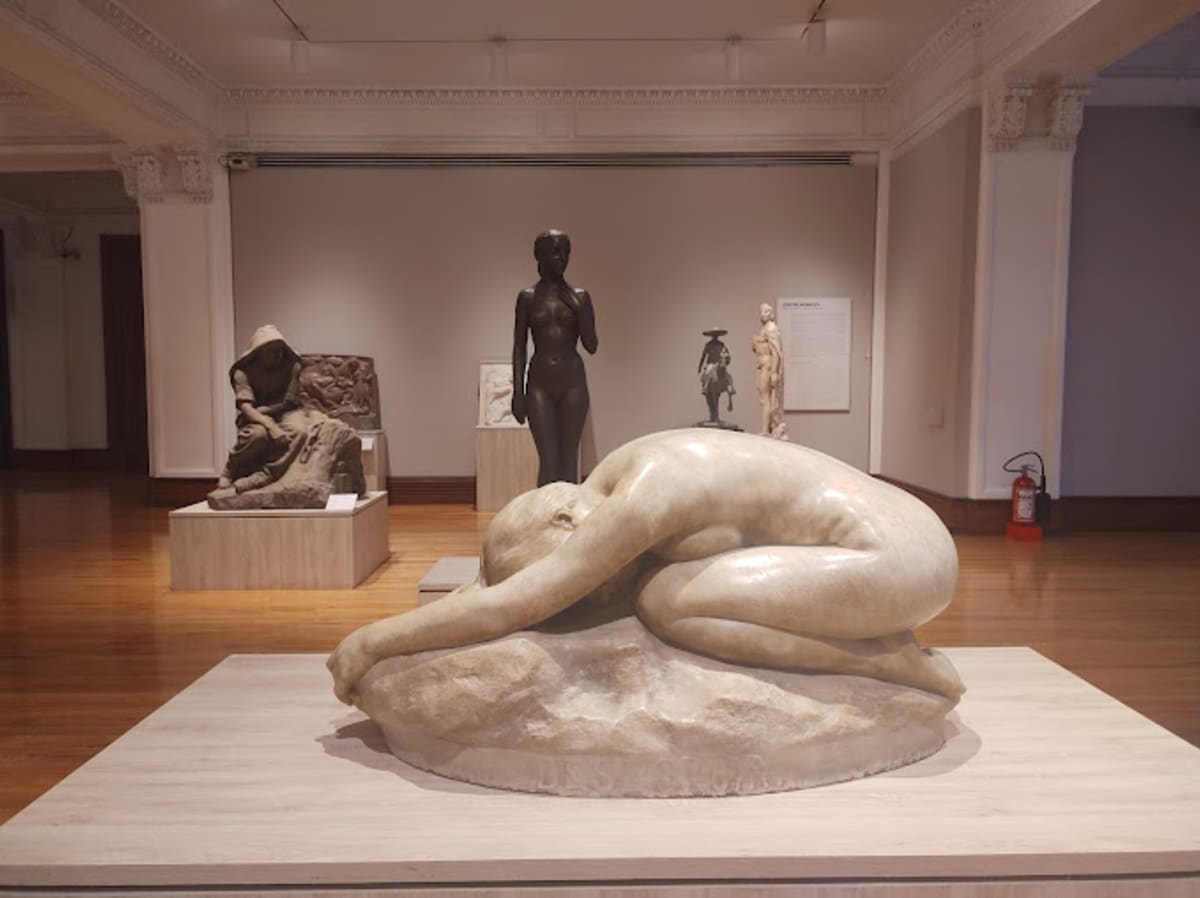 Private tour: National Museum of Art (MUNAL) with local guide - Image 1