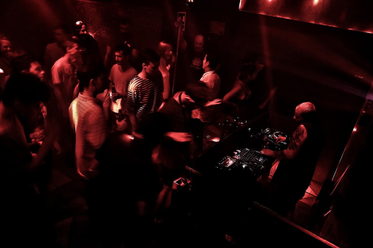 Private tour: Macarena Club with local guide - Image 1