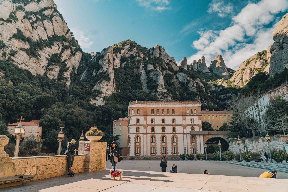 Private tour: Montserrat Mountain with local guide - Image 1