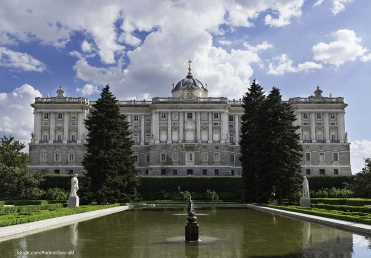 Private tour: Sabatini Gardens with local guide - Image 1