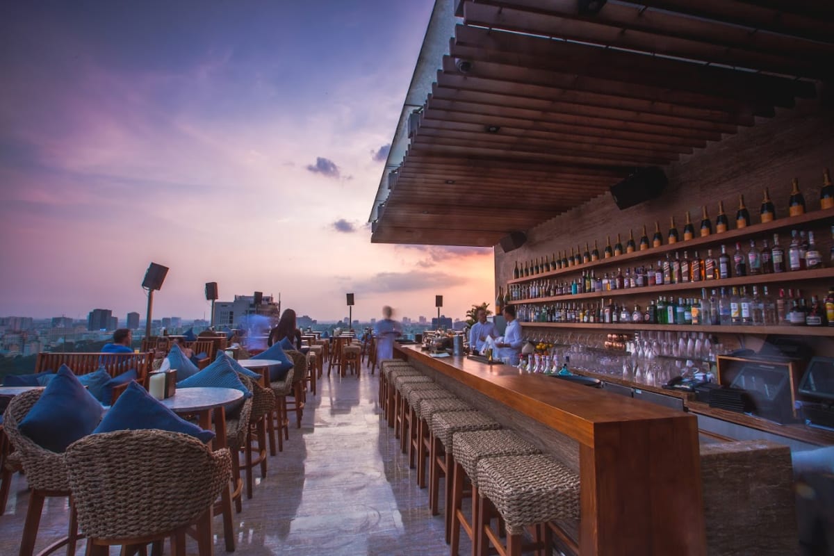 Private tour: Social Club Rooftop Bar with local guide - Image 1