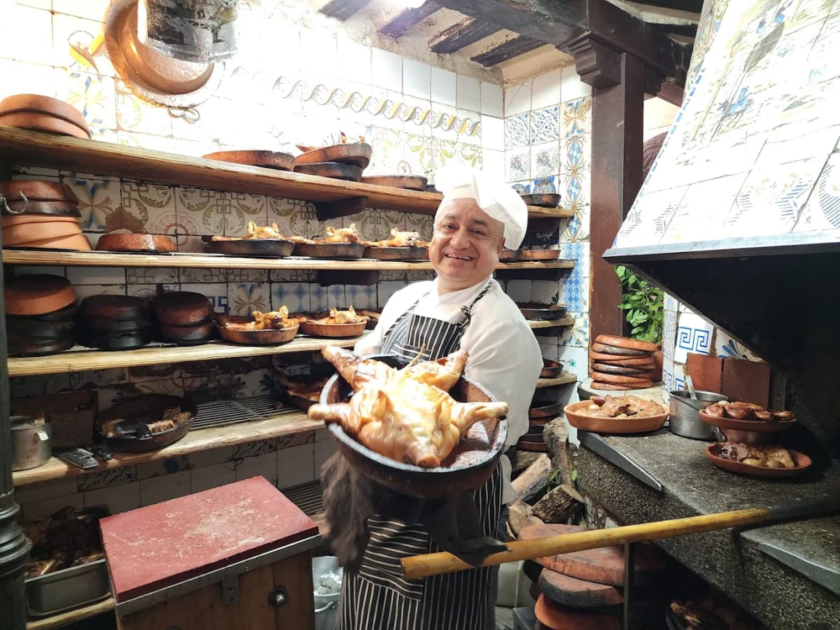 Private tour: Sobrino de Botín with local guide - Image 1