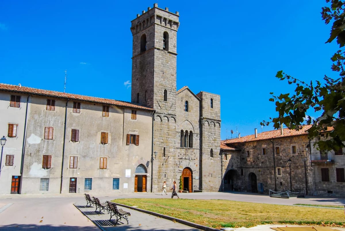 Private tour: Abbazia del Santissimo Salvatore with local guide - Image 1