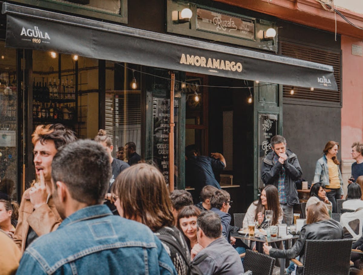 Private tour: Amor Amargo with local guide - Image 1