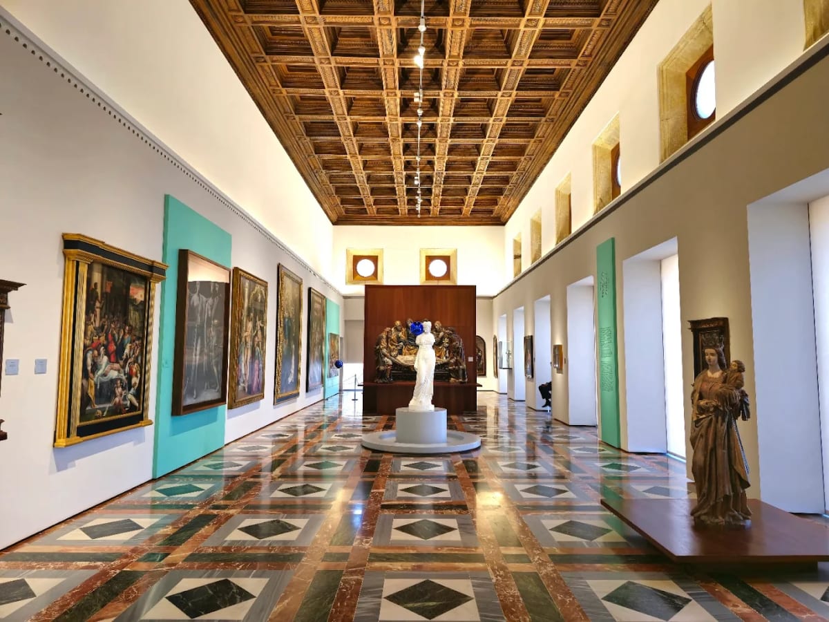 Private tour: Granada Fine Arts Museum with local guide - Image 1