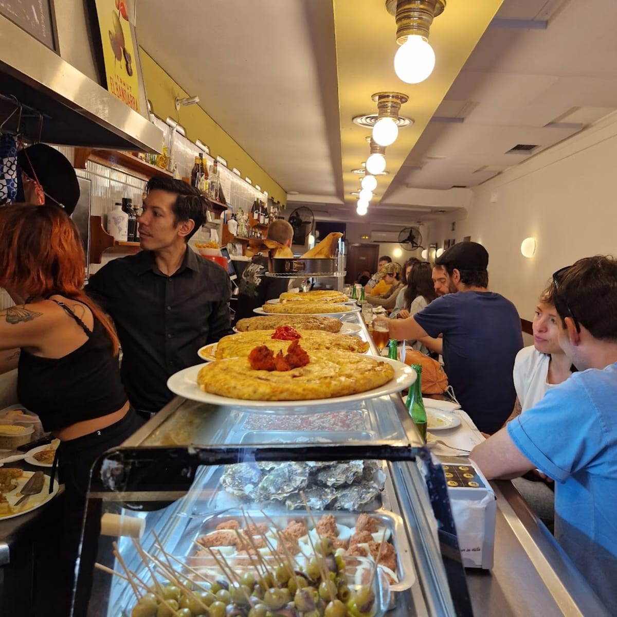 Private tour: Bar El Pollo with local guide - Image 1