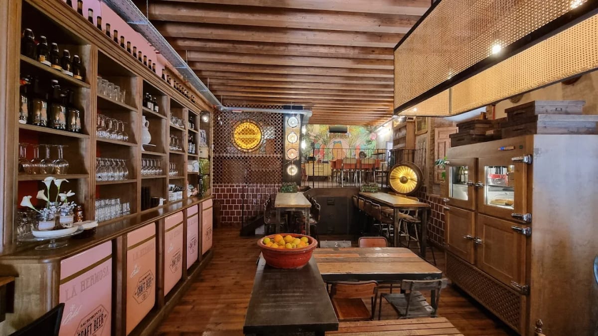 Private tour: La Hermosa Craft Beer with local guide - Image 1