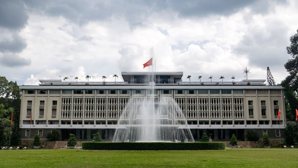 Private tour: Independence Palace with local guide - Image 1