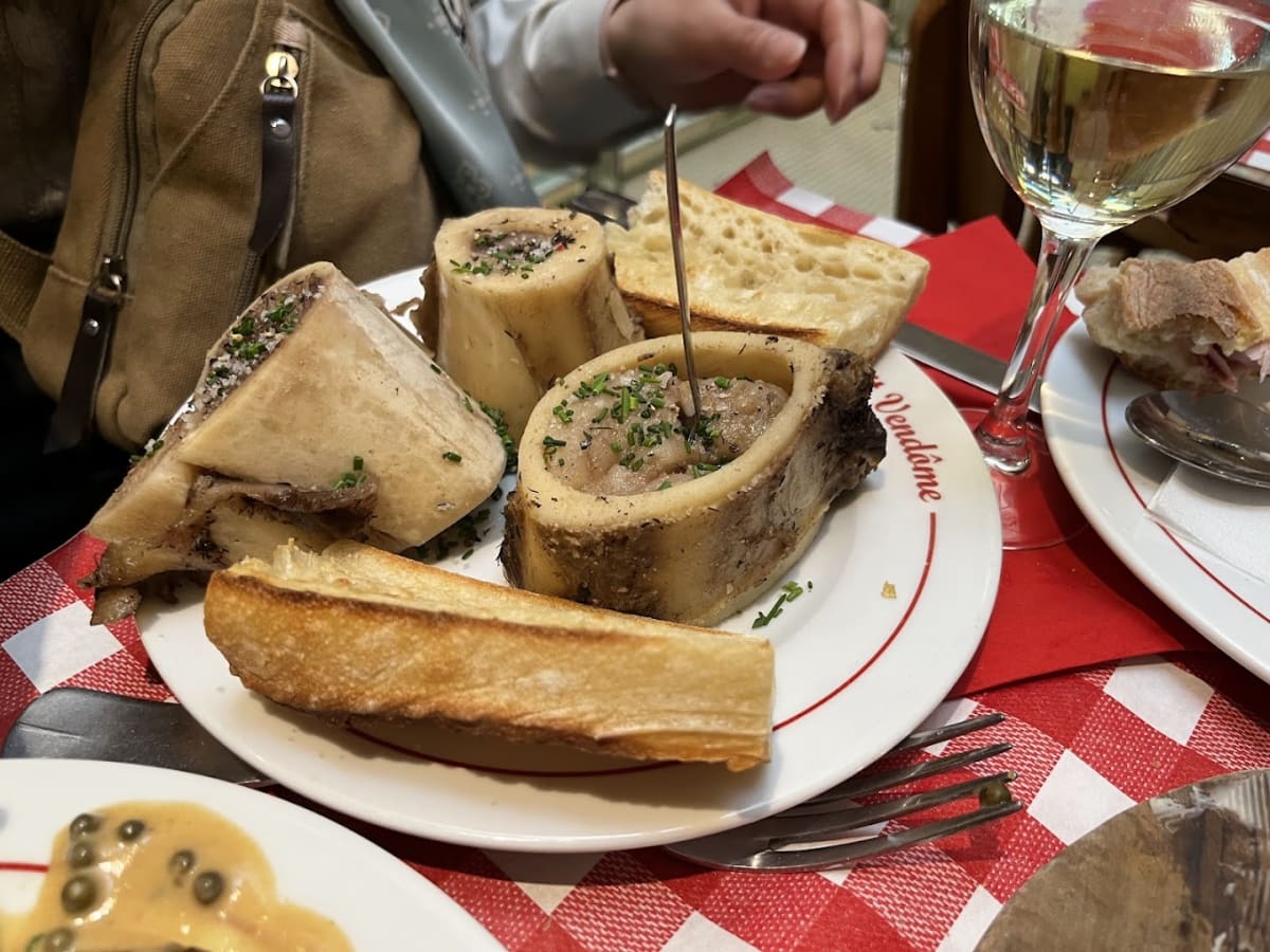 Private tour: Le Petit Vendôme with local guide - Image 1