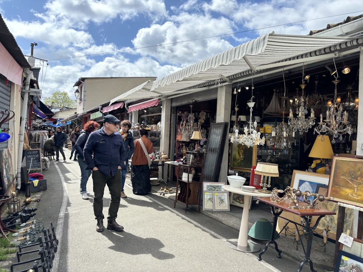 Private tour: Saint-Ouen Flea Market with local guide - Image 1