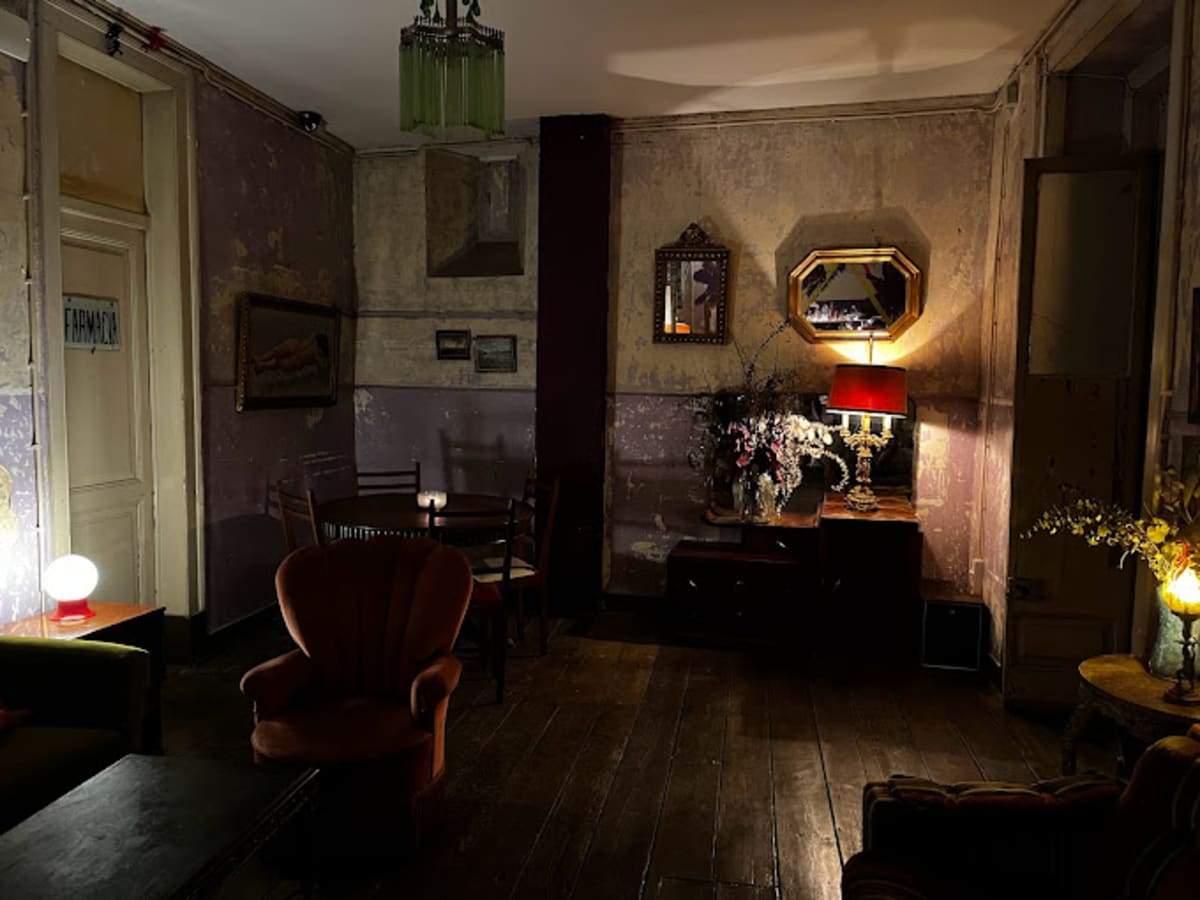Private tour: Casa Independente with local guide - Image 1