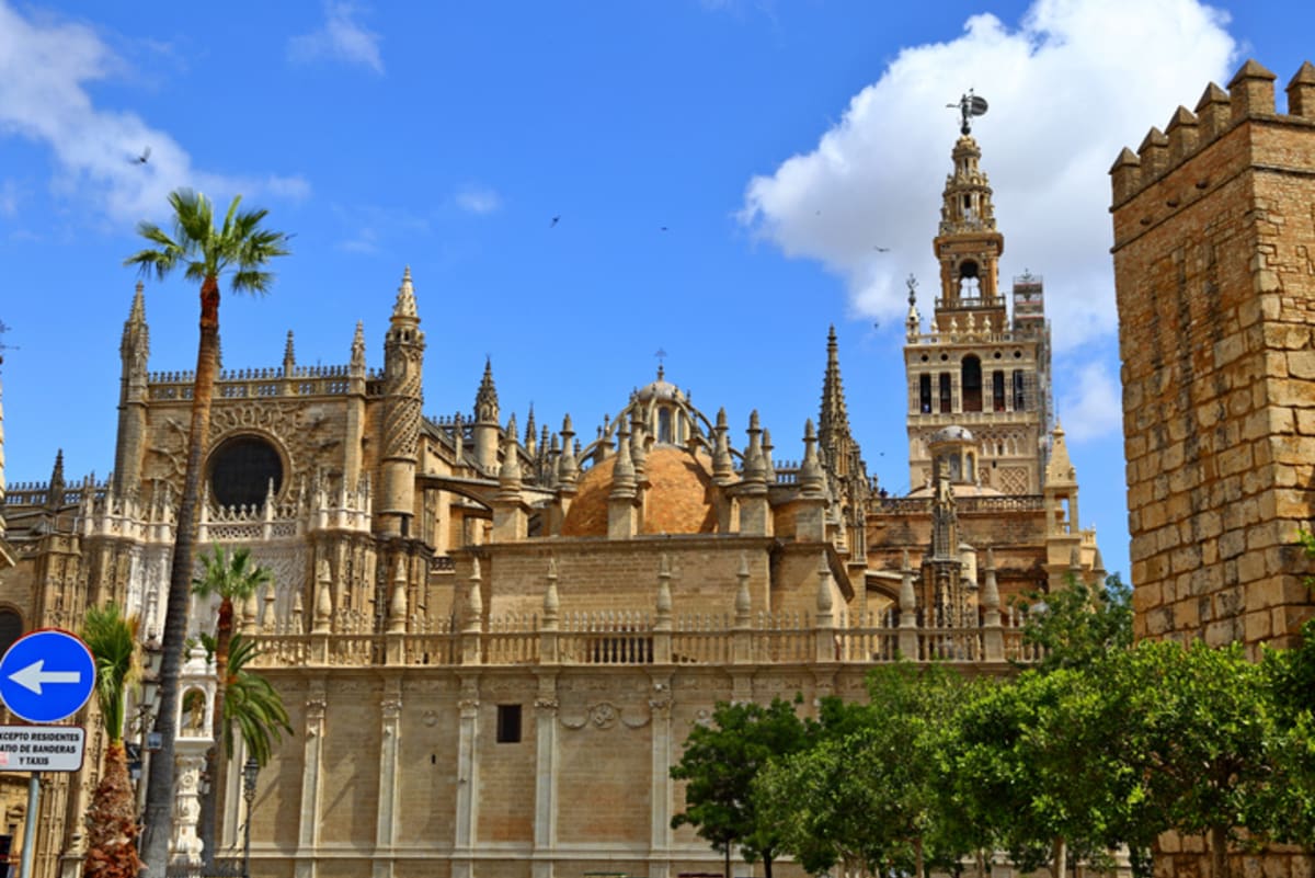 Private tour: Catedral de Sevilla with local guide - Image 1