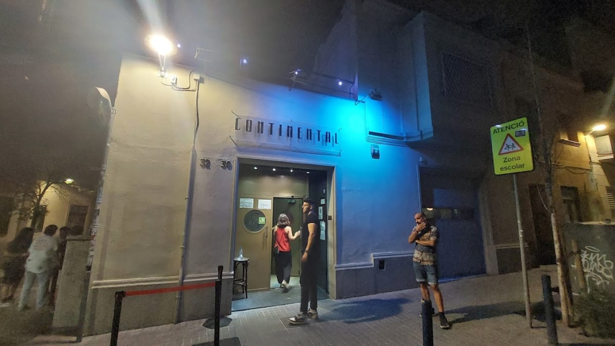 Continental Bar