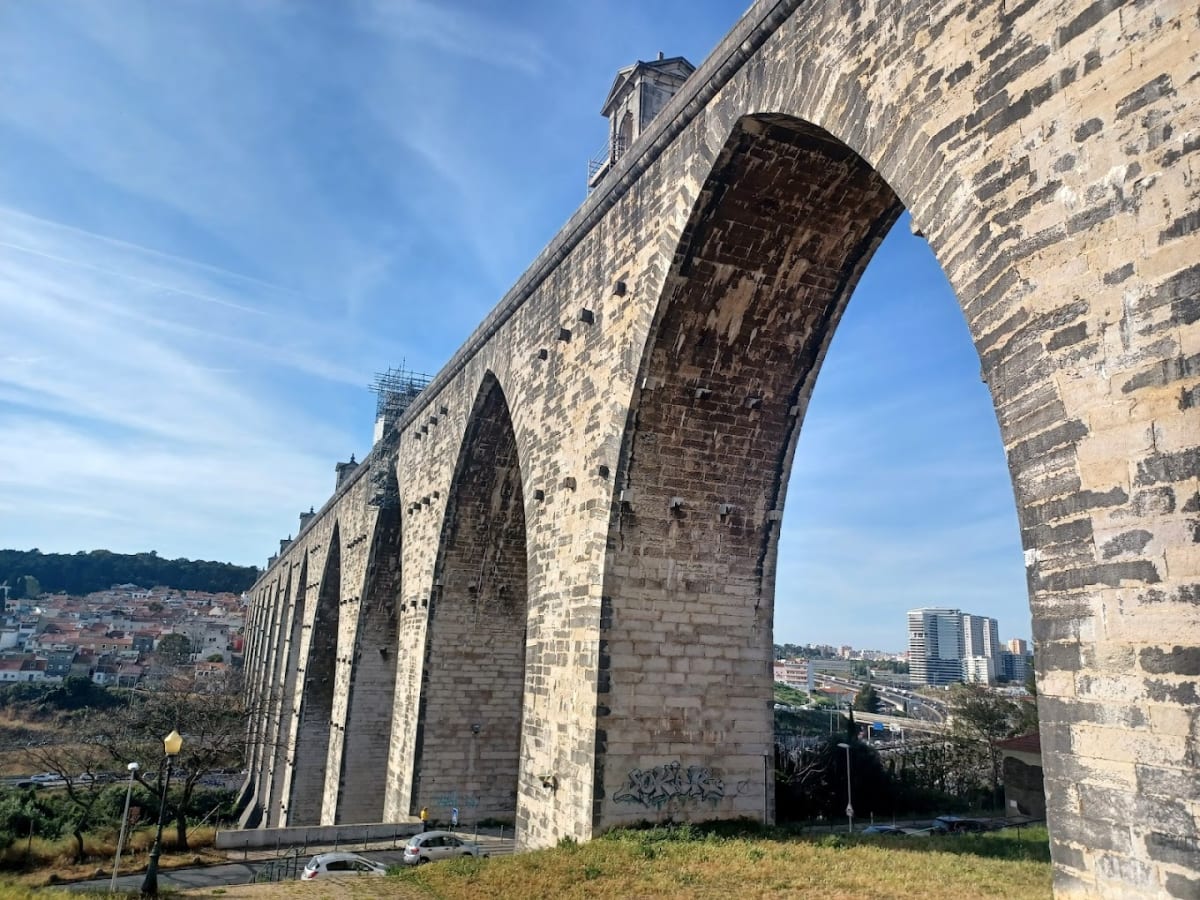 Private tour: Aqueduct of Lisbon / Water Museum with local guide - Image 1