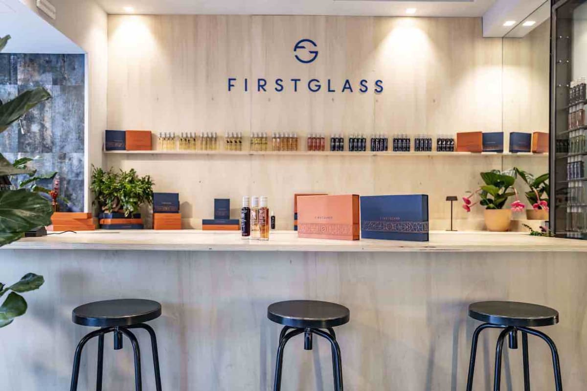 Private tour: Firstglass with local guide - Image 1