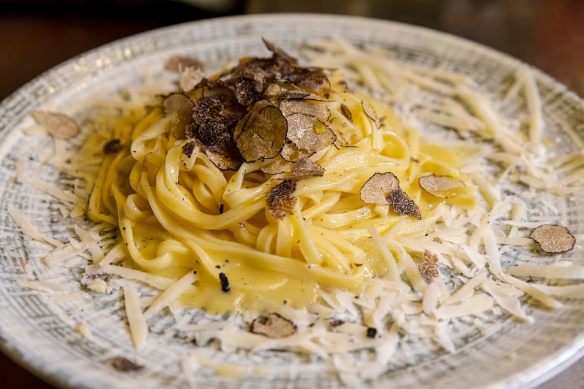 Private tour: Osteria Cipolla Rossa with local guide - Image 1
