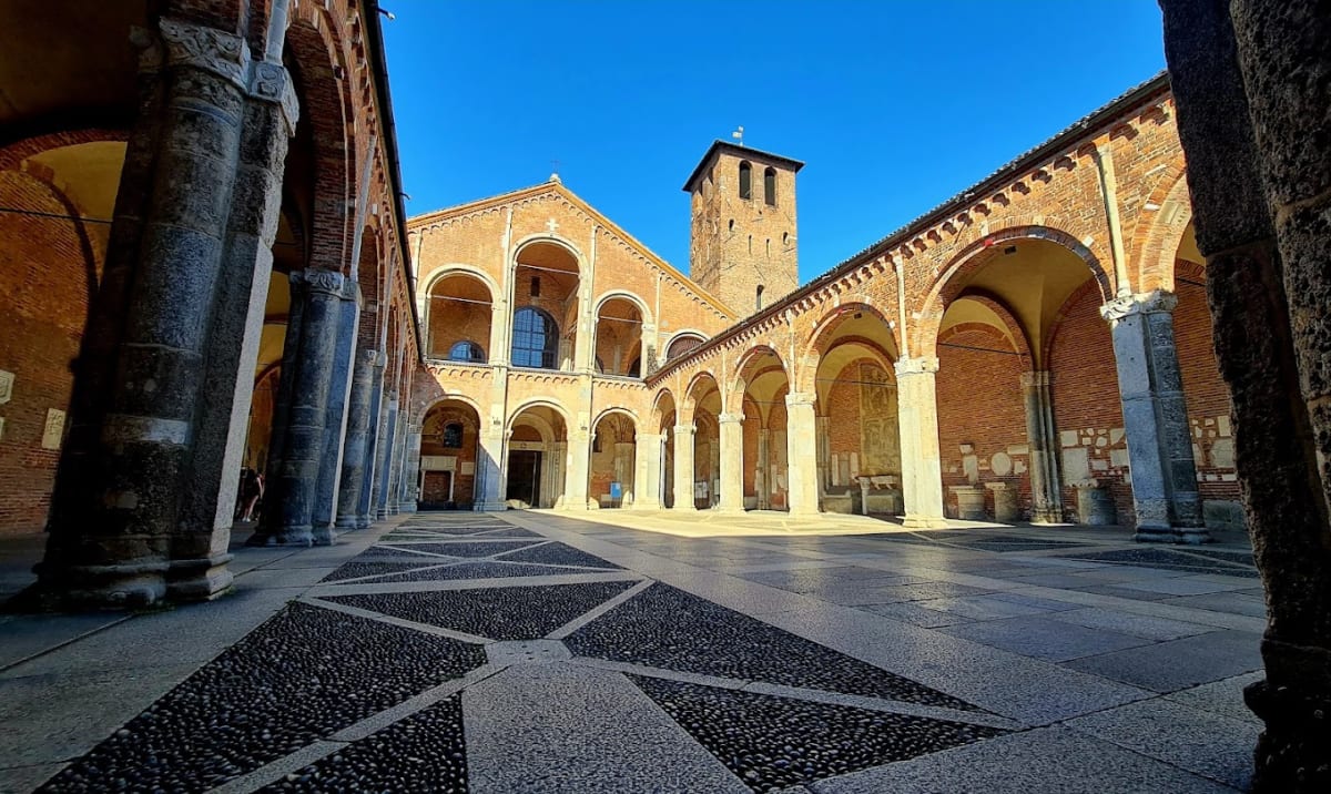 Private tour: Basilica di San Ambrogio with local guide - Image 1