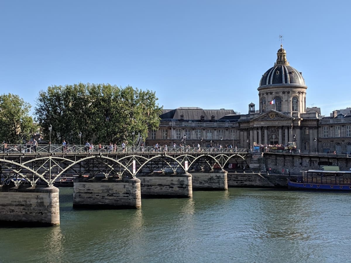 Private tour: Pont des Arts with local guide - Image 1
