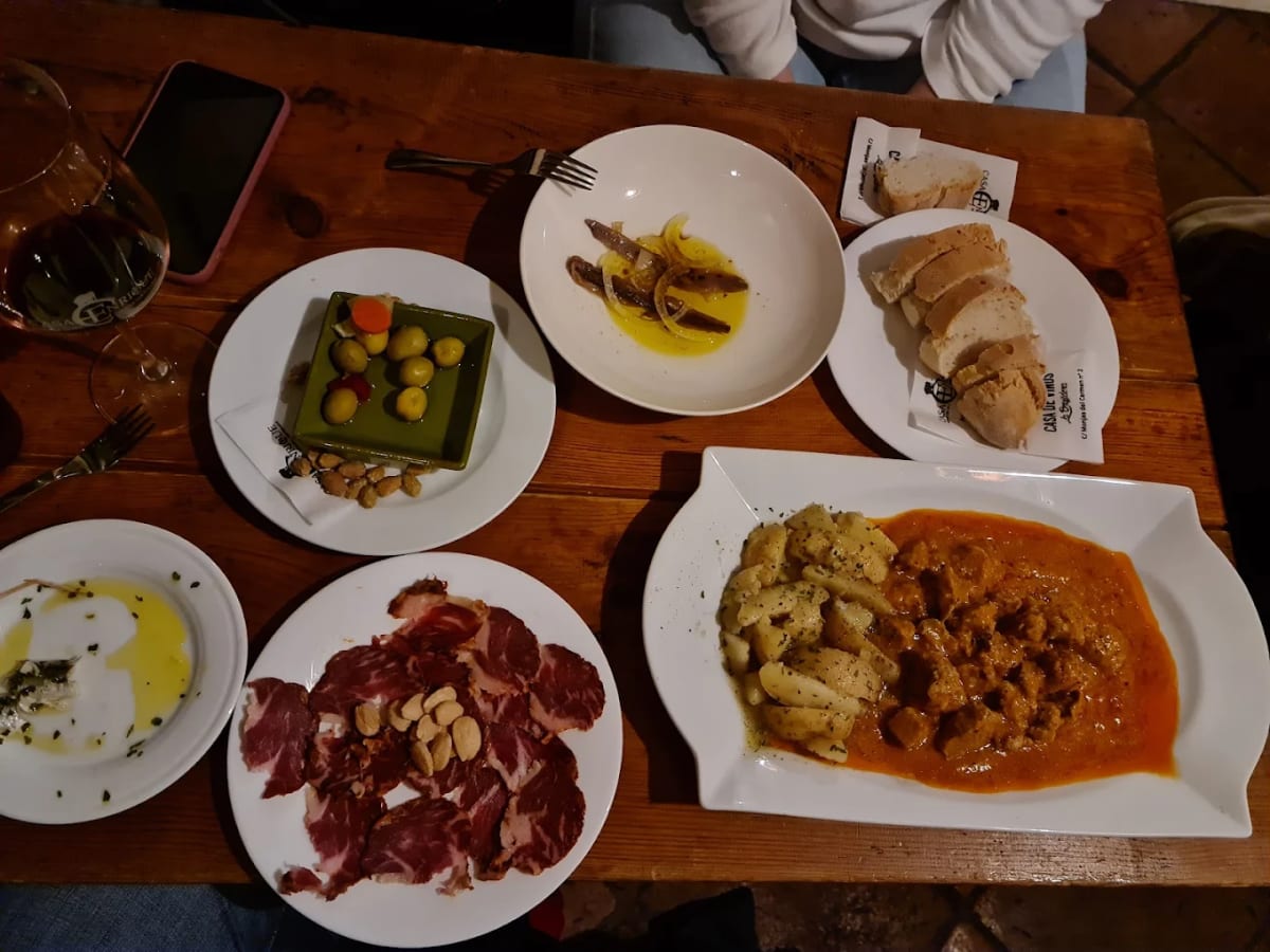 Private tour: Taberna Casa Enrique with local guide - Image 1