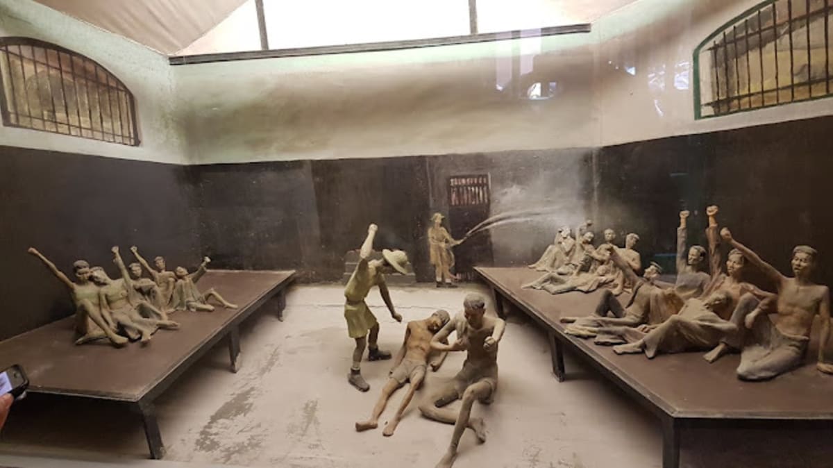 Hỏa Lò Prison