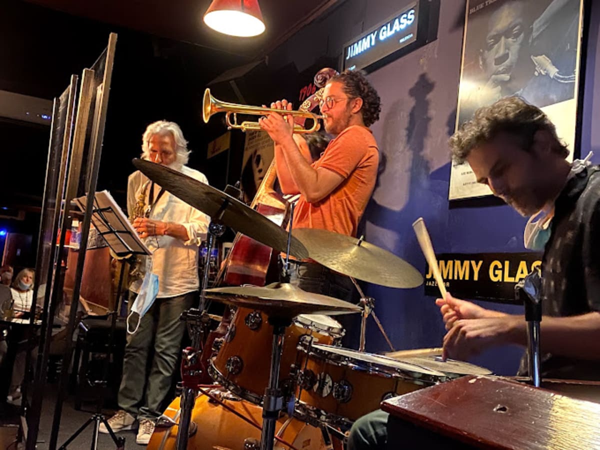 Private tour: Jimmy Glass Jazz Bar with local guide - Image 1