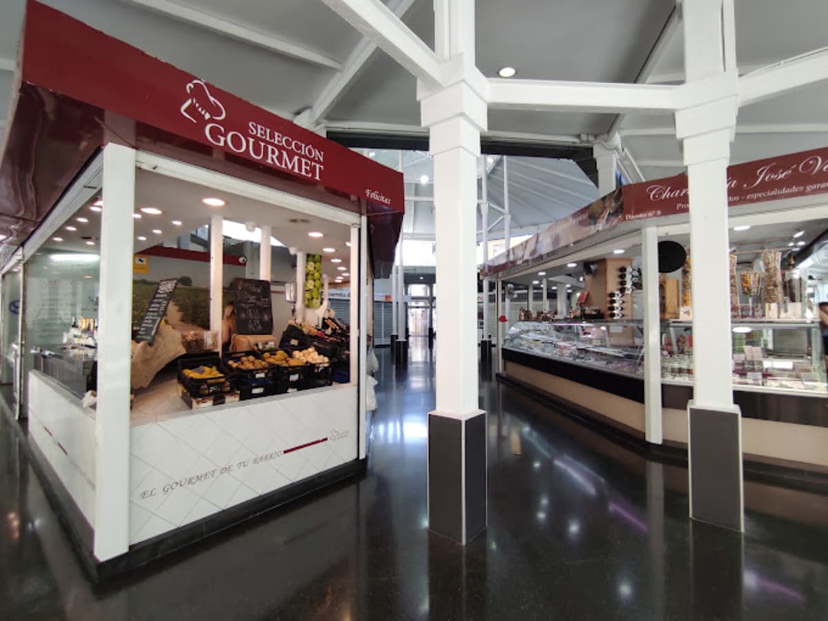 Private tour: Mercat Mossen Sorells with local guide - Image 1