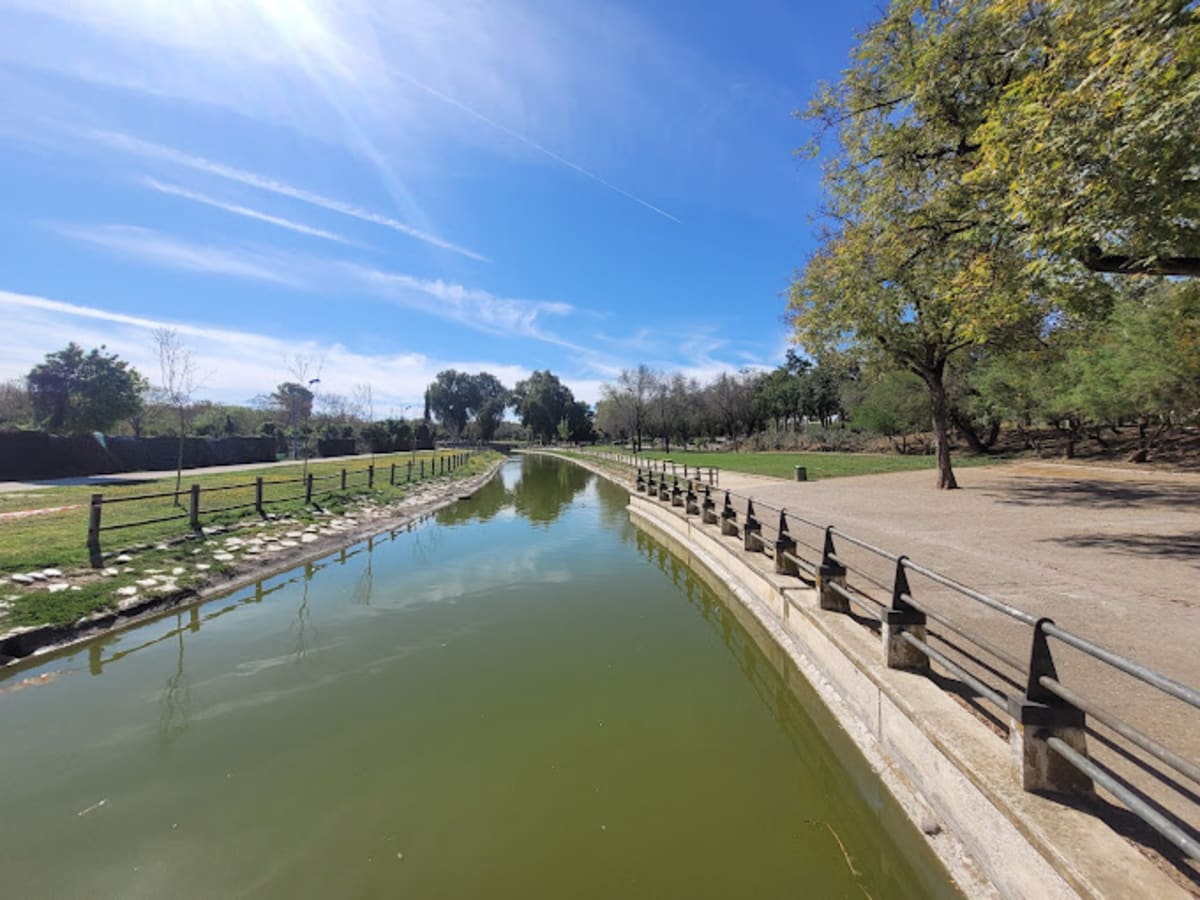 Private tour: Miraflores Park with local guide - Image 1