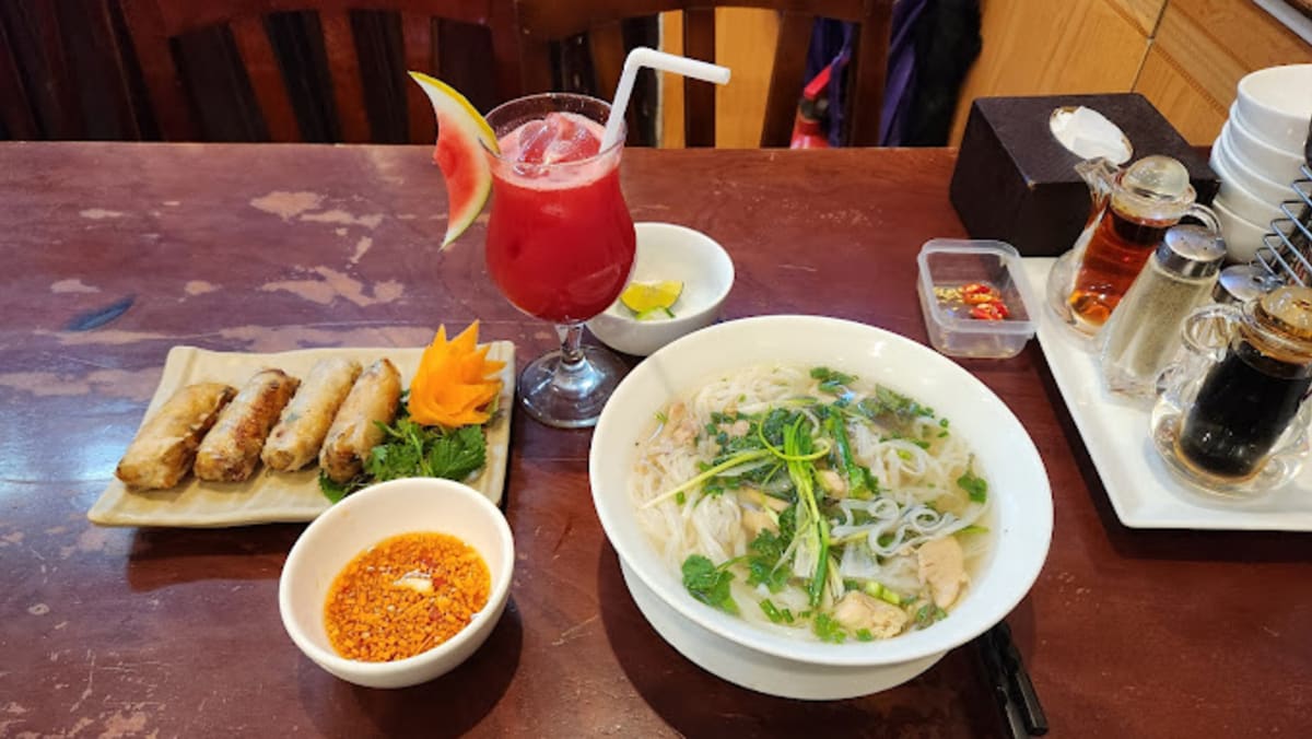Private tour: New Day Restaurant with local guide - Image 1