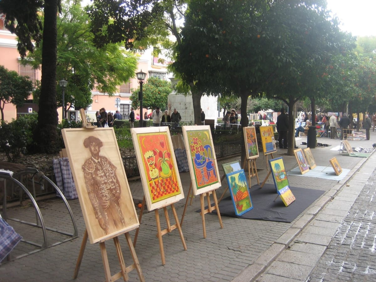 Plaza del Museo Sunday Art Market