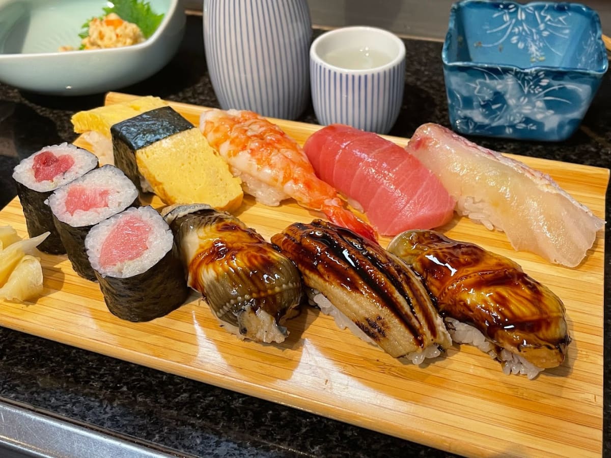 Private tour: Sushi Noike with local guide - Image 1