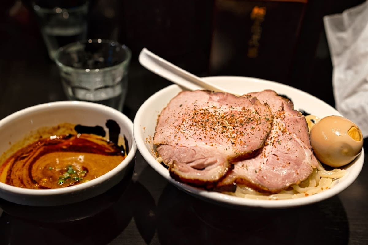 Menya Musashi Bukotsu (麺屋武蔵 武骨相傳)