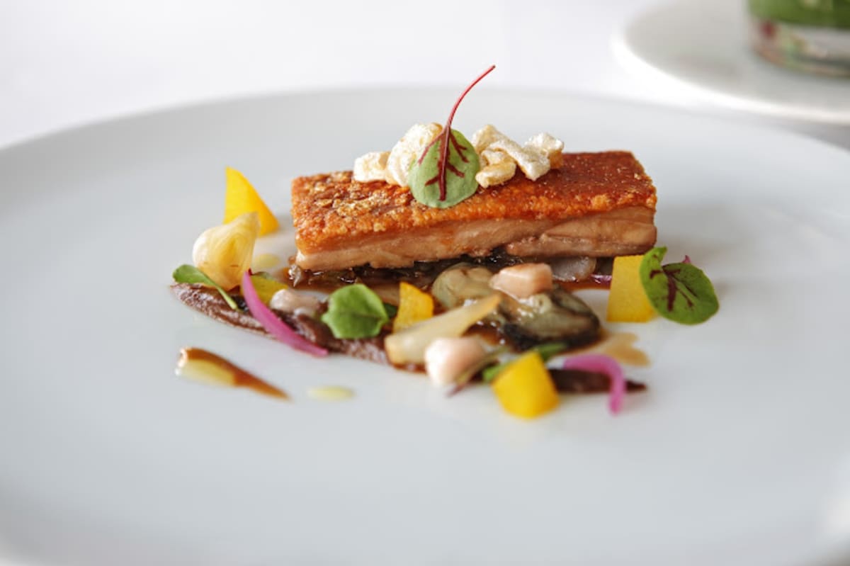 Private tour: The Yeatman Gastronomic Restaurant with local guide - Image 1