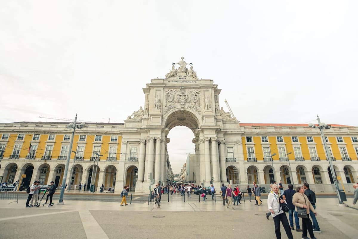 Private tour: Lisbon Highlights Tour (4 hours) with local guide