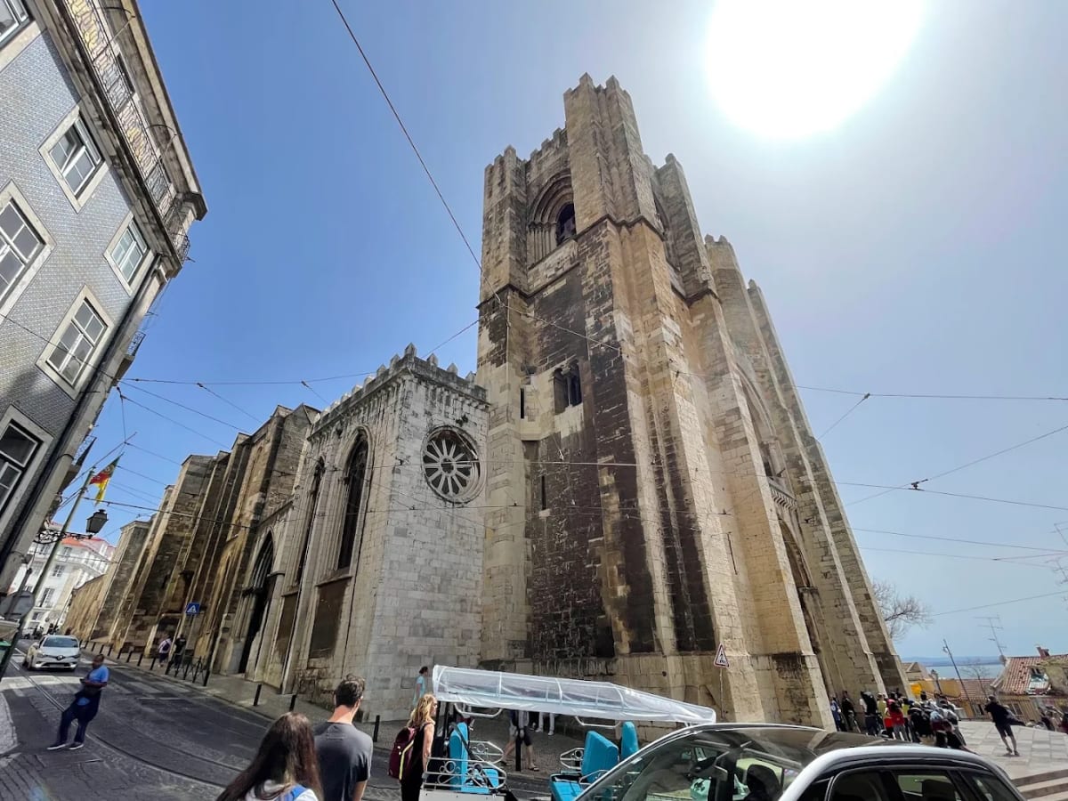 Private tour: Lisbon Old Town: Guided By a Local on Tuk Tuk (2 Hours) with local guide