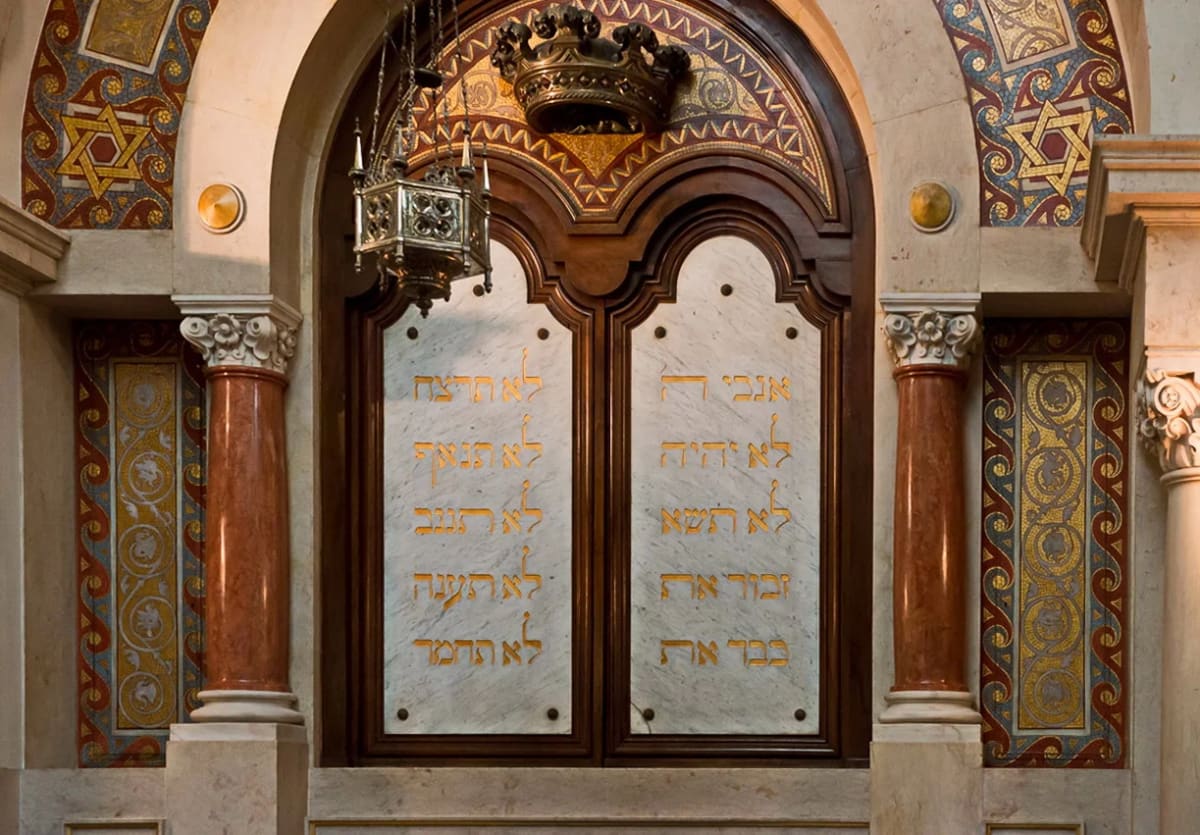 Private tour: Jewish Heritage Half-Day Walking Tour (3.5 Hours) with local guide