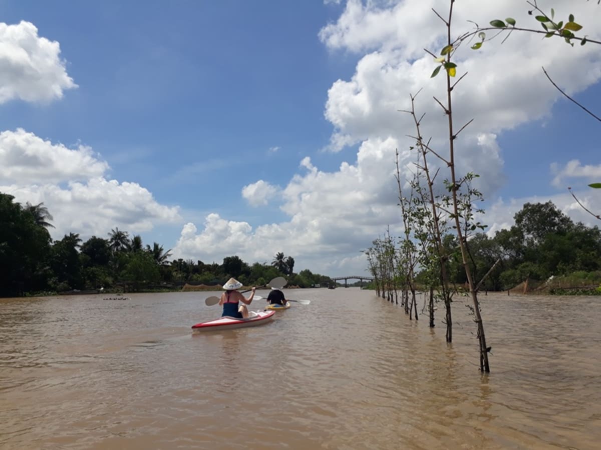 Private tour: Full Day Mekong Delta Experience by Kayak & Bike (Private Tour) (11 Hours) with local guide