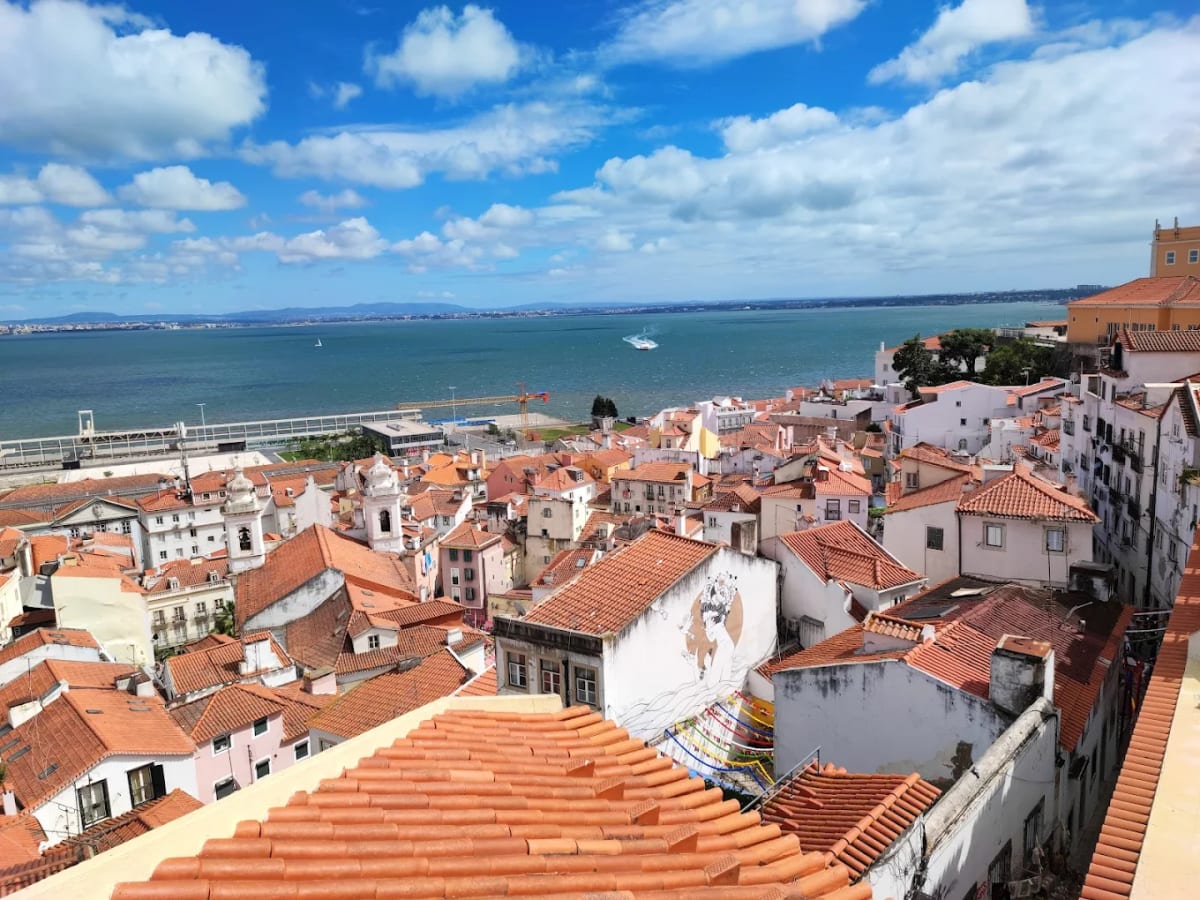 Private tour: Private Walking Tour of Lisbon’s Historic Center (3 Hours) with local guide