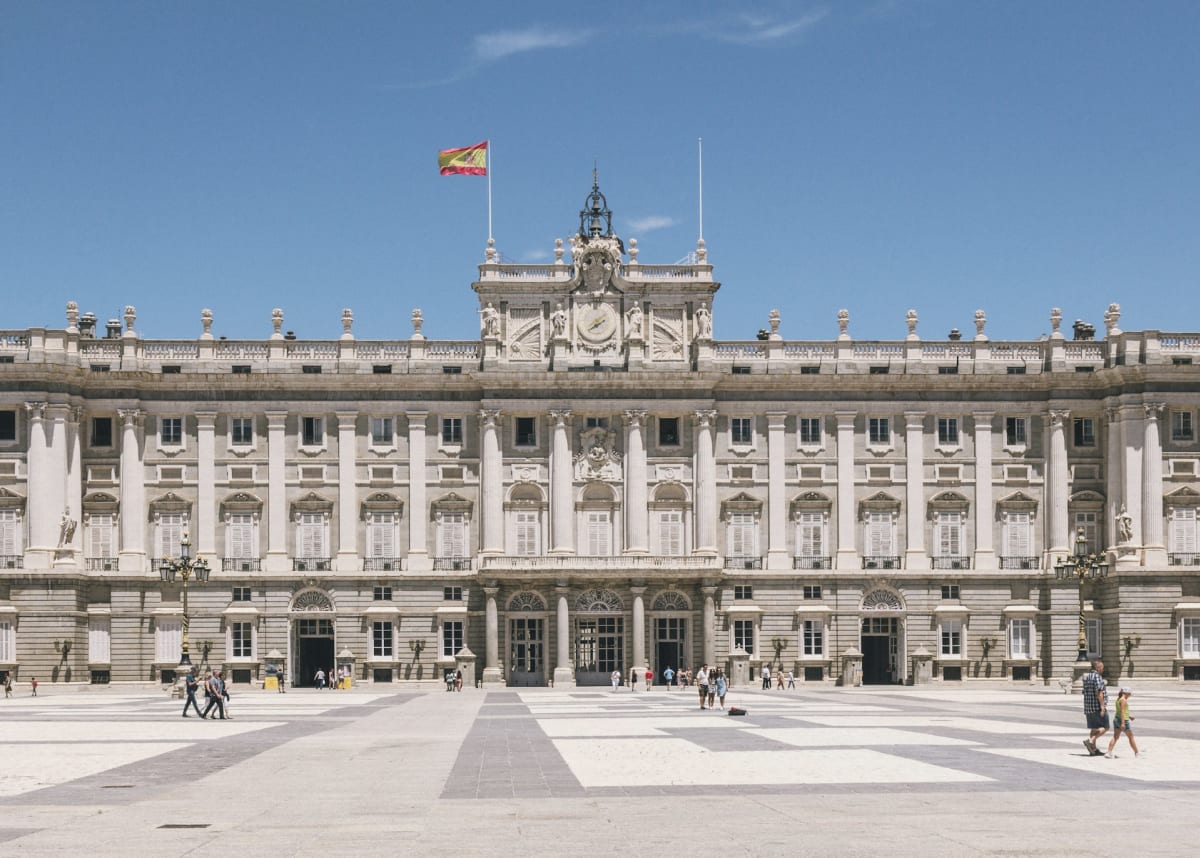 Private tour: The Royal Palace of Madrid - Luxury, Art and History (1.5 Hours) with local guide