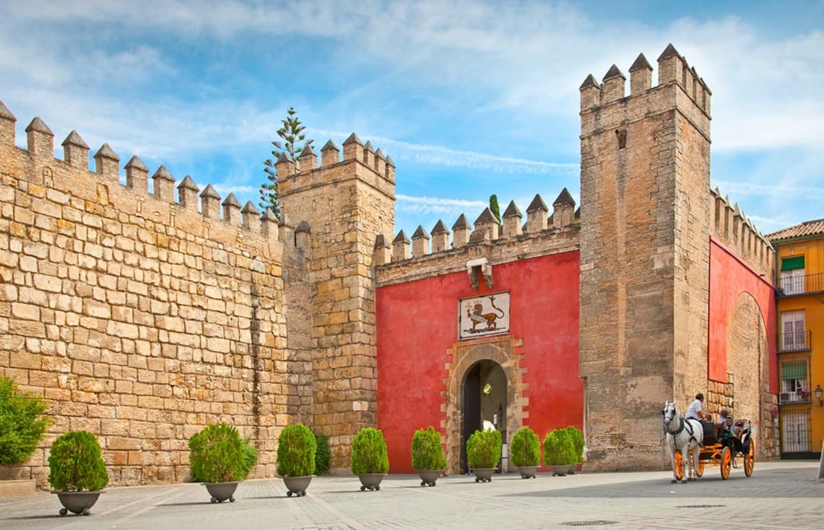 Private tour: Wonderful Seville Introduction Walking Tour: Learn About the City's History (2 Hours) with local guide