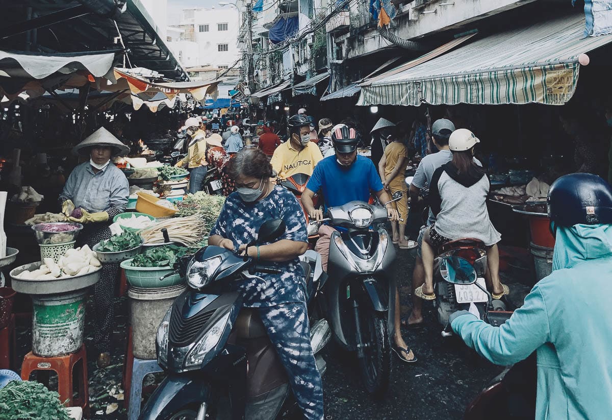 Private tour: Motorbike Foodie Experience (4 Hours) with local guide